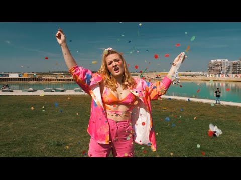 Gini - Weekend Mode (Official Music Video)