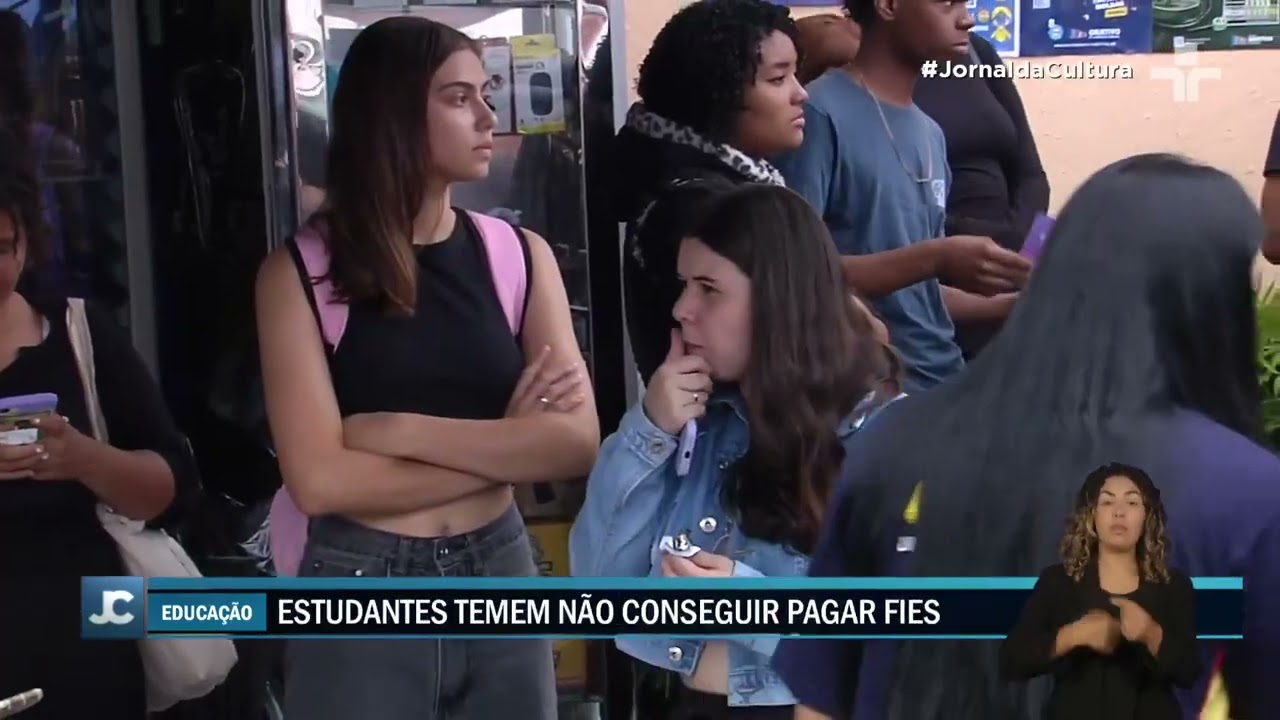 FIES enfrenta QUEDA significativa no interesse dos estudantes