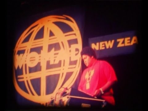 Fat Freddy's Drop Cay's Crays Live at WOMAD NZ 2003 (Official Video)