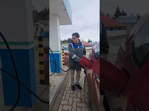 Surtidor antiguo aún funciona en estación de servicio @YPFoficial en Río Pico #chubut #patagonia