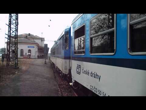 Odjezd vlaku R 1192 (ČD 843.006 vzadu) - Chomutov, 8. 4. 2013