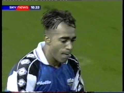 Leeds Utd. 4-2 Troyes - UEFA Cup - 18/10/2001