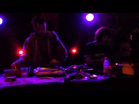 Dj Gruff,  Dj 5L & Dj Spass (credo) scratch / Link Bologna 2013