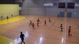 preview picture of video '2014-01-12 - Jogo de futsal - Benjamins - CAPA 2 - PARC 9'