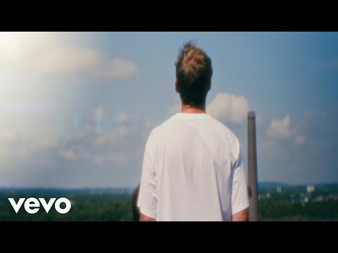 Phil Young - Up in the sky (Official Music Video)