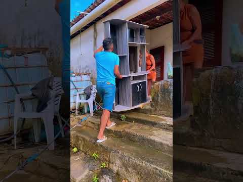 TV stand crashes down stairs in funny family mishap in Palmácia, Brazil