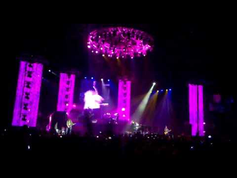 Guns'N'Roses Prague 27.9.2010 November Rain