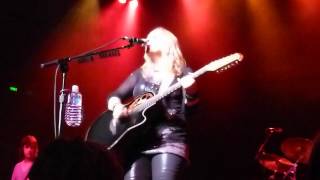 Melissa Etheridge - Falling Up, Sydney Australia -- 11 July 2012