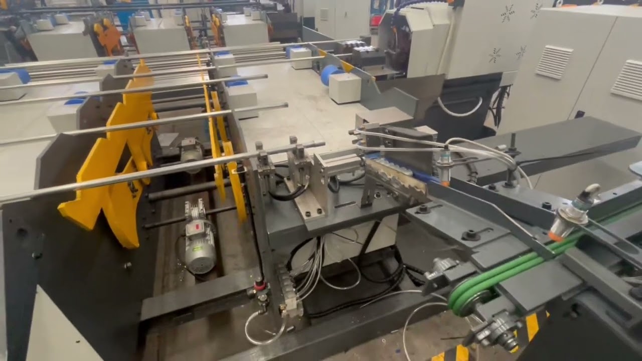 Pipe/tube threading machine