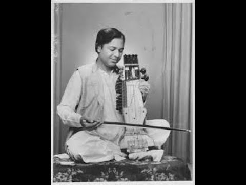Pandit Ram Narayan (sarangi) - Raga Kirvani
