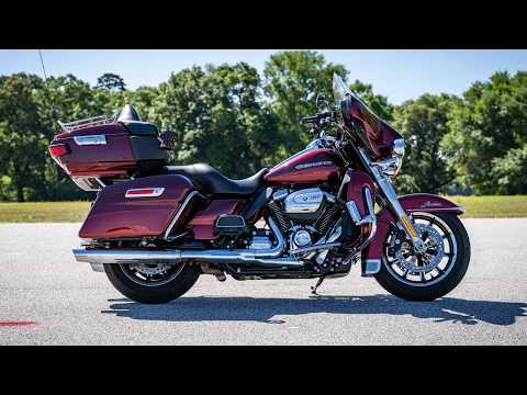 2017 Harley-Davidson® Ultra Limited FLHTK