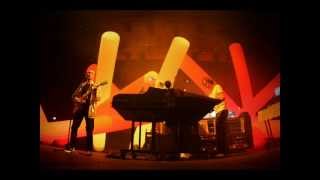 Underworld - Twist (Live) 2002