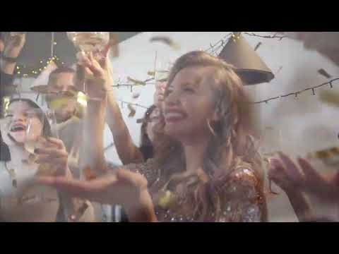 Were born we live we die by Lisa Clark the story of life, ageing from birth to death.