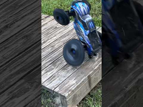 Traxxas Maxx on 6s is CRAZY