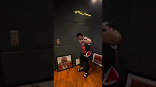 Download lagu 'Dagbana Riddim' by Bella shmurda ft fola out and banging #viralvideo #bellashmurda #streetfood mp3