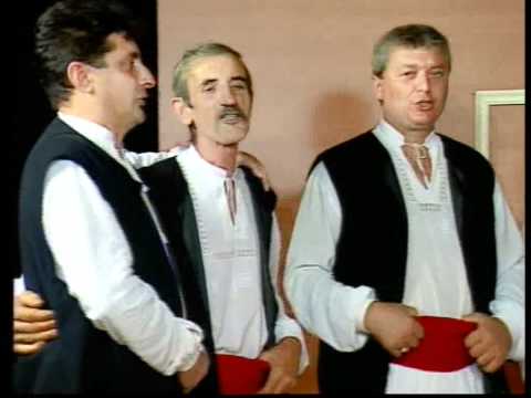 Haiducii din Amarasti - Trecui dealul in alt sat.avi