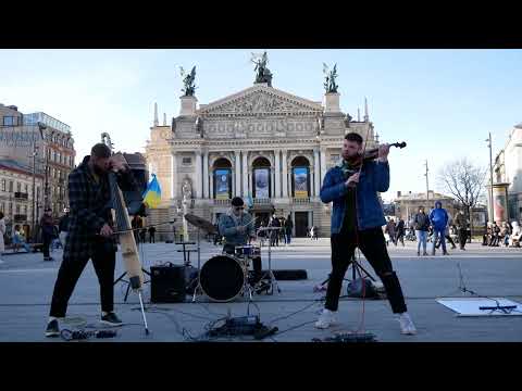 Ukraina performed by String Mockingbird by Taras Petrynenko in Lviv