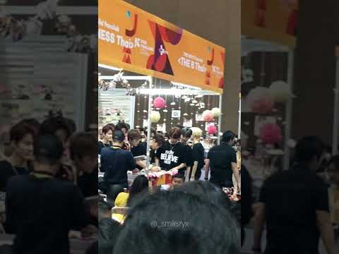 180930 KCON 2018 Thailand @ Convention Hall- The Boyz (1)