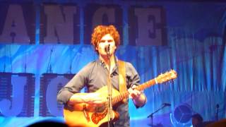 Vance Joy - &quot;Straight into your arms &quot; @ Grand Théatre Québec [03.02.2016]