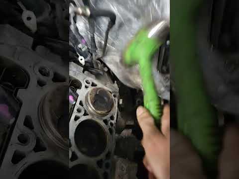 How to install an LS piston