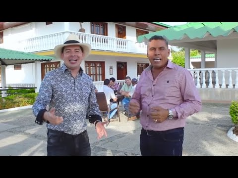 Clases De Borrachos - El Andariego & El Orejón (Video Oficial)