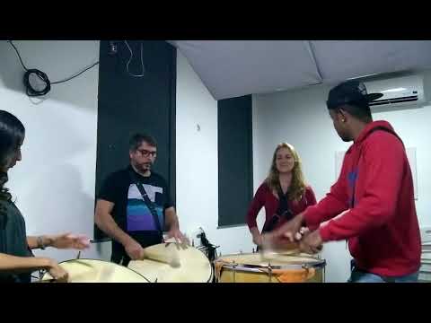 Aula de surdo de terceira com Junior Sampaio