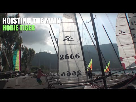 How to hoist the Tiger Mainsail