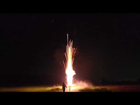 8 INCH GHOST SHELL GIULIANI FIREWORKS