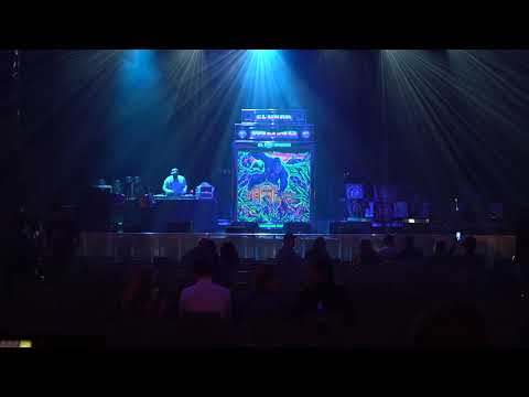 El Gran Mono feat. Carlo Xavier (Forum Theatre, Melbourne, Australia)