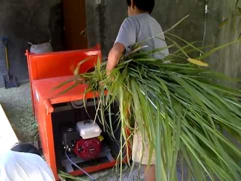  Mesin  Chopper Potong Rumput untuk  Pakan Ternak Santoso 
