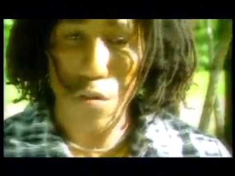 Sael & Admiral T - Pas comme les autres