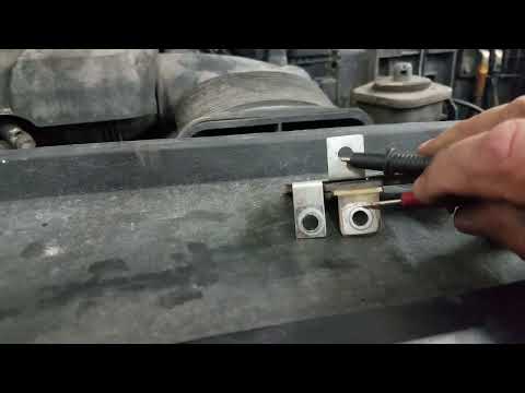 2013 passat damage alternator blows off main fuse