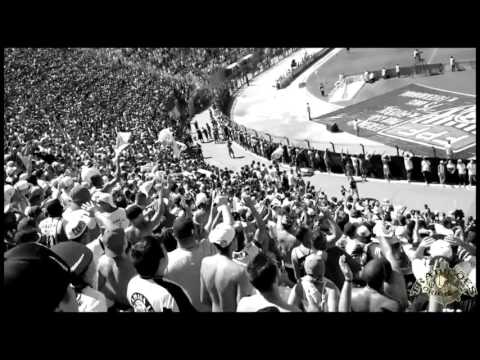 Quando eu morrer não quero vela nem pranto , quero um caixão em preto e branco 🎶