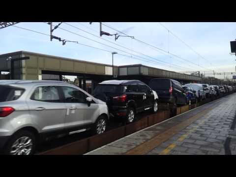 DBS Class 66 no. 66097 passing Watford Junction Station on 2/2/15