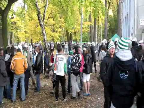 Atmosfera przed meczem Arka Gdynia - Lechia Gdańsk (17 pażdziernika 2010 r.)