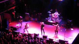 Guided by Voices performing "Game of Pricks" at Terminal 5