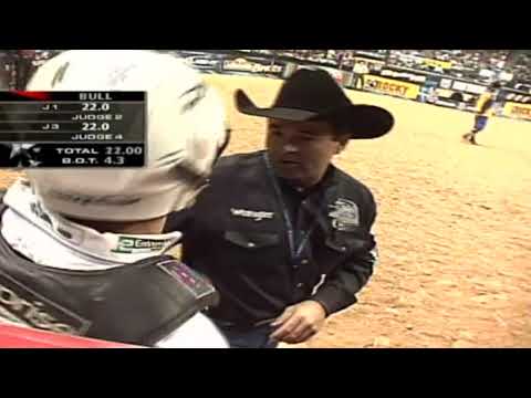Joe B Water bucks Cody Whitney - 06 PBR Finals
