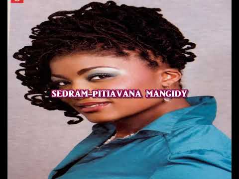 CHANTAL - First love (karaoké)