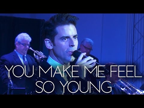 You Make Me Feel So Young - Tony DeSare Live at the Strand