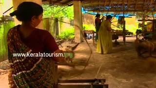 preview picture of video 'Coir making and mat making in Muziris'