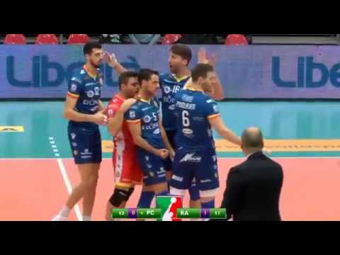 #SpecialVolley - Leonel Marshall la difende con l'avambraccio