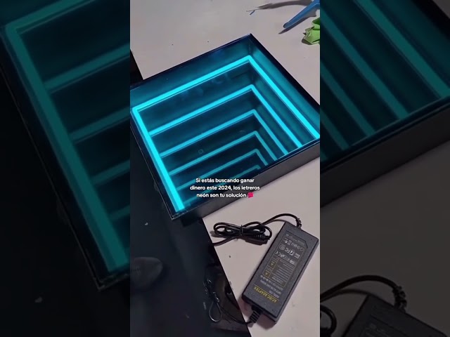 Vídeo relacionado con Letreros de Neón Personalizado, Luminoso Nombre LED Luces Pared Decoración Letras Personalizadas para Boda Cumpleaños Fiestas Dormitorio Tiendas Bar Cafetería Hogar Salón