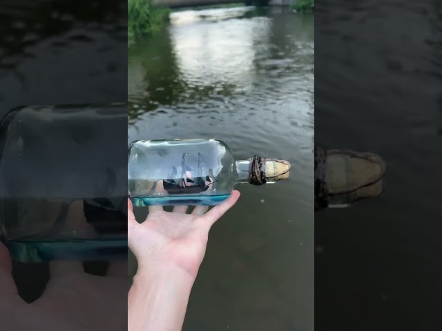 Vídeo relacionado con NAUTIMALL Adorno de Cristal con diseño de Pirata del Caribe con Perla Negra, diseño de Barco en una Botella, decoración náutica del hogar, Mayflower USS Constitution, USCG, águila, Regalo para niño