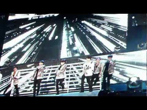 Infinite The Chaser in Golden Disk Award 2013 Malaysia famcam