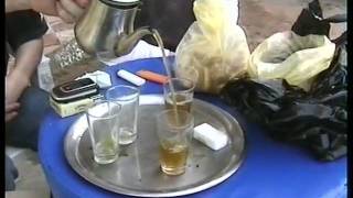 preview picture of video 'afrika (17): la ceai intr-un sat din maroc'