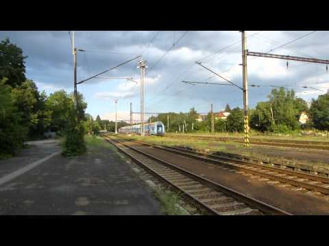 Zamračená 749.107 odjíždí ze žst. Praha Krč