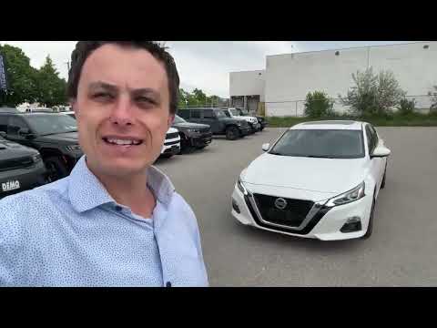 2019 Nissan Altima 2.5 SV Sedan in Pearl White for sale at Kitchener Chrysler Dodge Jeep Ram in Kitchener, ON