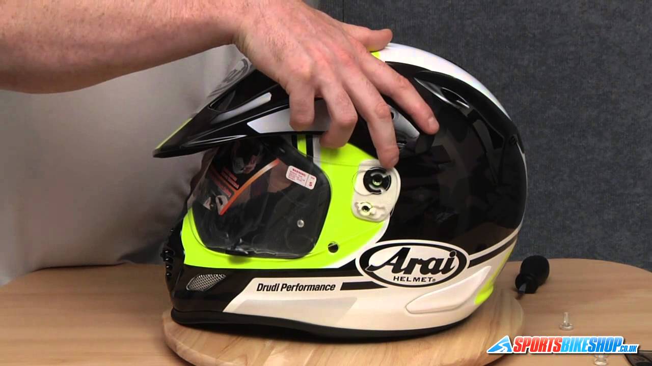 Arai Tour X4 - Depart Metallic Red Video