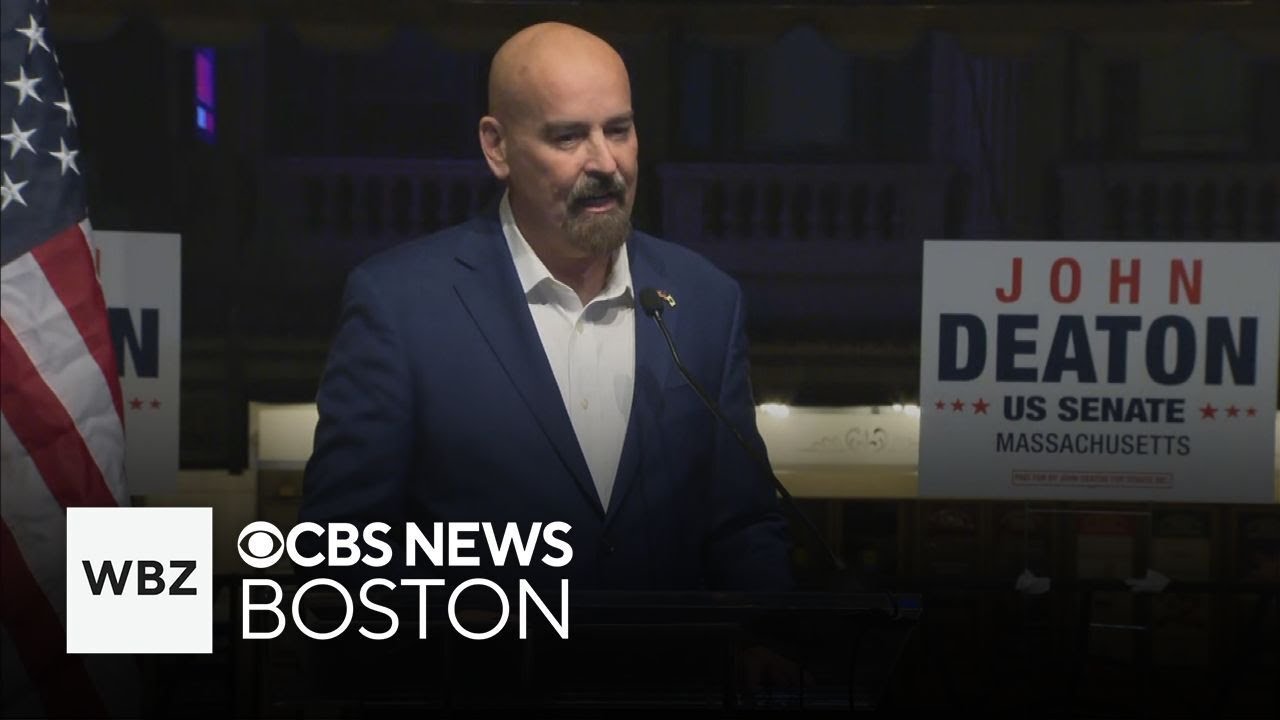 John Deaton thanks supporters after losing to Sen. Warren