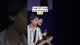 Download lagu 🎤 Coba kalian nyanyiin awalnya, lancar ga❓️🤔🤣 #so7 #sheilaon7 #seberapapantas #dutaso7 #eross mp3